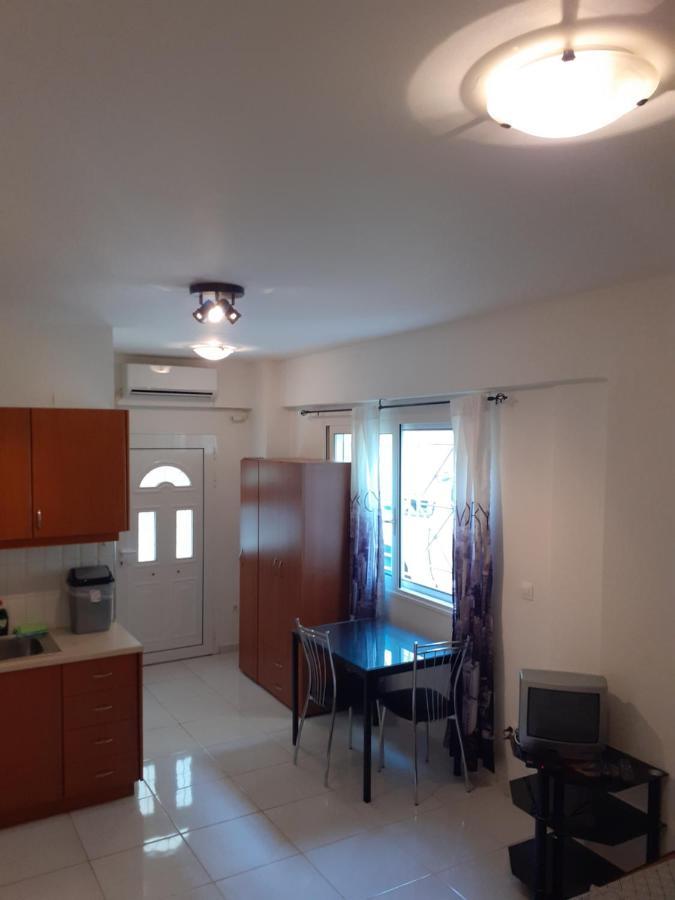 Apartamento Yellow House Kalamata Exterior foto
